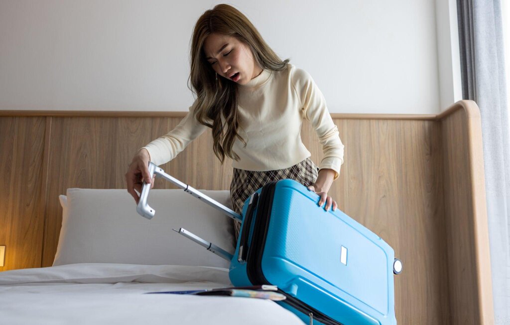 When to Seek Professional Luggage Repair Services Instead of DIY